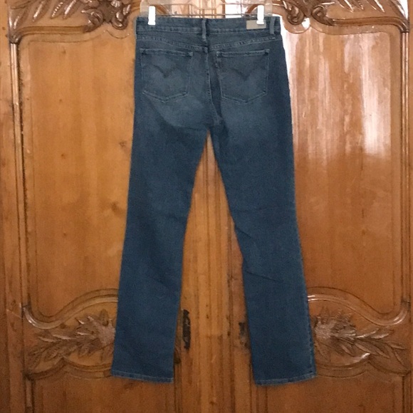 Levi Demi Curve Medium Ruse Straight Leg Jean - Picture 2 of 7